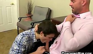 Grown up stud acquiring his cock sucked by a young pave