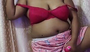 Desi hot sexy mature bhabhi lady fucking herself with dildo sex toy.