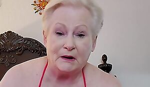 Such A Horny Granny Screws Herself With Her Favorite Faux-cock