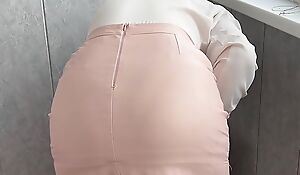 Stepmom in a infinitesimal skirt aroused cock for ace fuck