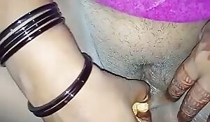 Indian Aunty Beaver In Cocnte And Khajur In Side