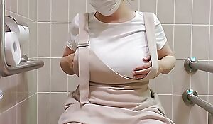 Excited with bantam panties! A married woman can't encumber and wets her pussy in the store's toilet