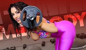 Busty Latina Brianna Bourbon Receives Will not hear of Leggings Ripped And Will not hear of Tight Pussy Plumbed In Make an issue of Gym - Mylf