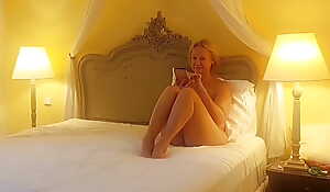 Unexperienced Ash-blonde Mature Selena Nude in Sofa